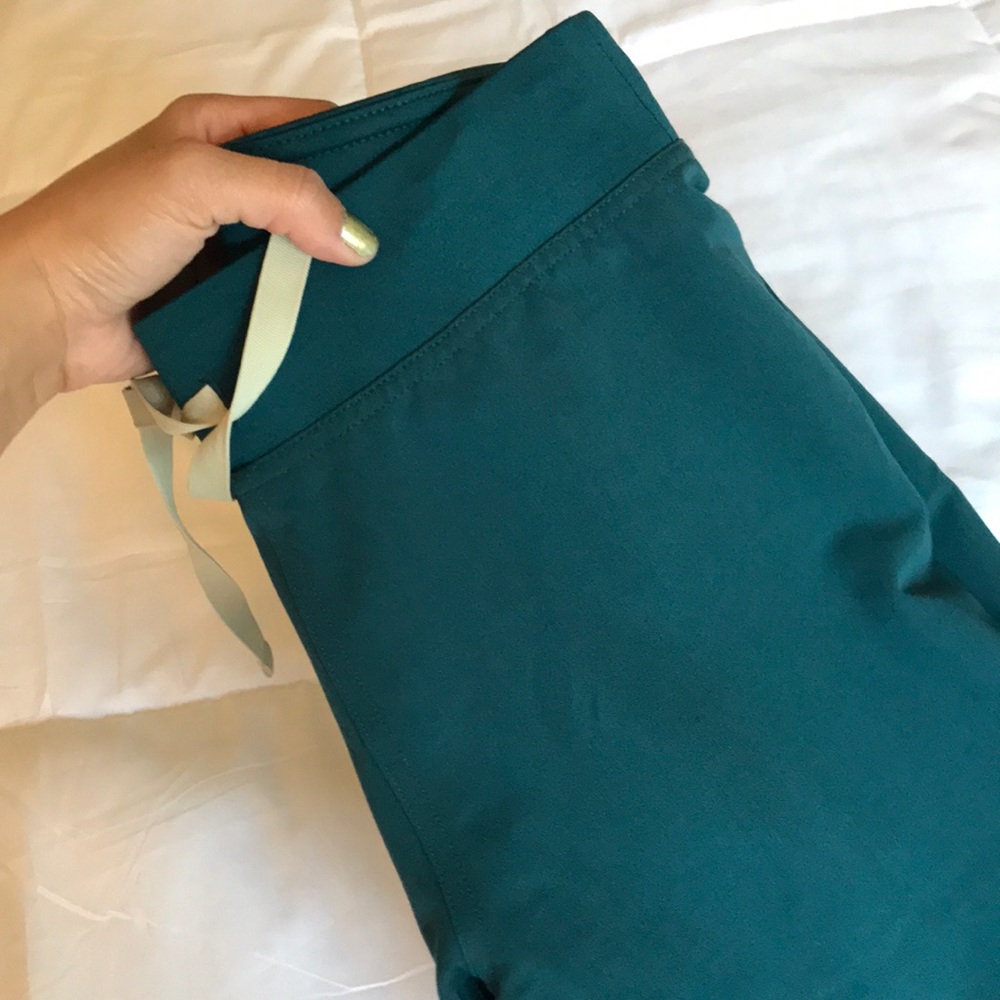 FIGS XS teal scrub pants
